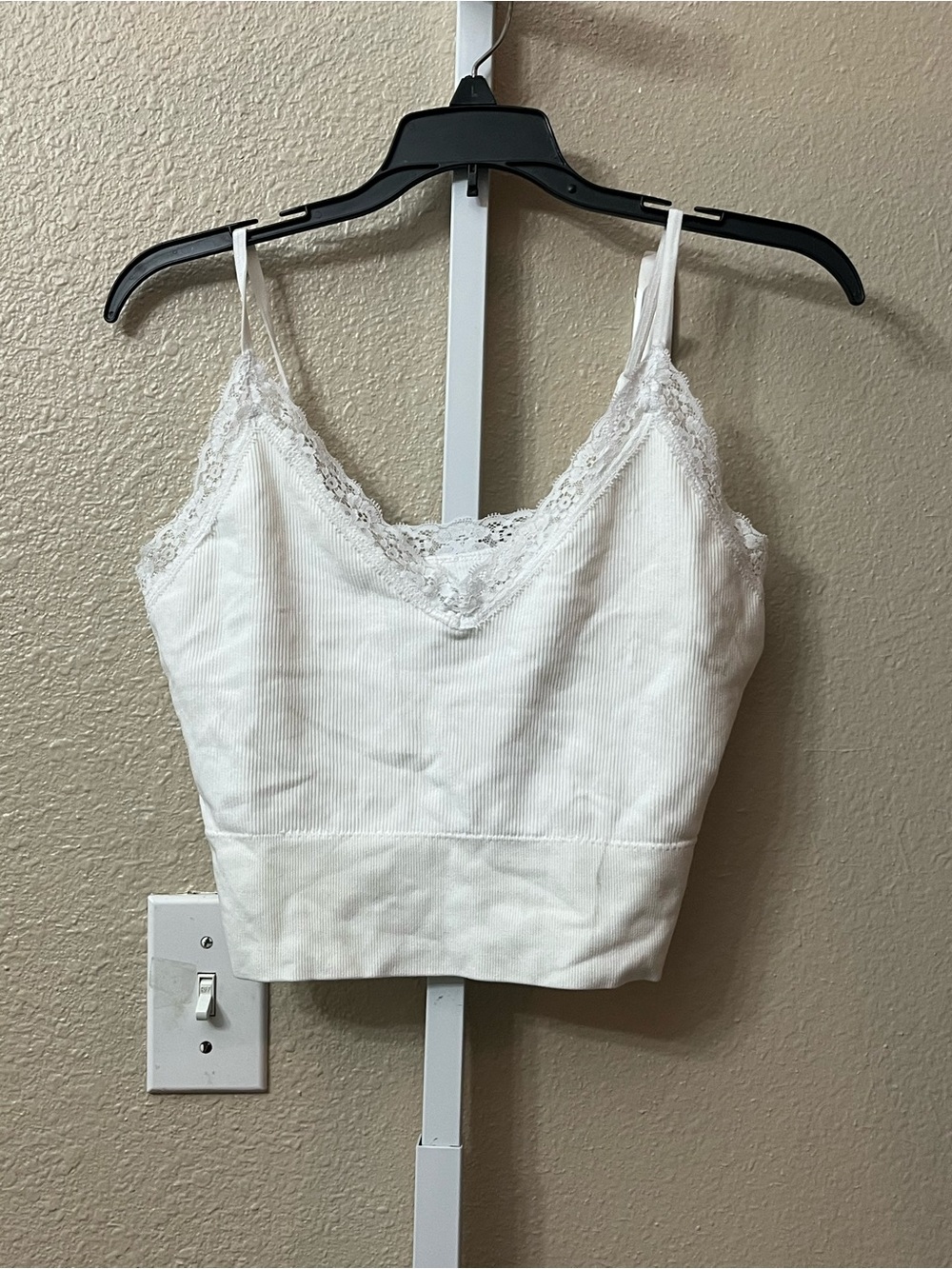 No Boundaries White ribbed lace-trim cropped camisole top